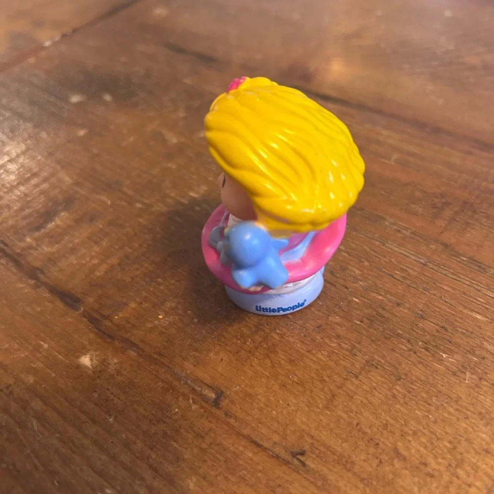 Fisher-Price Little People Sarah Lynn with bird as is